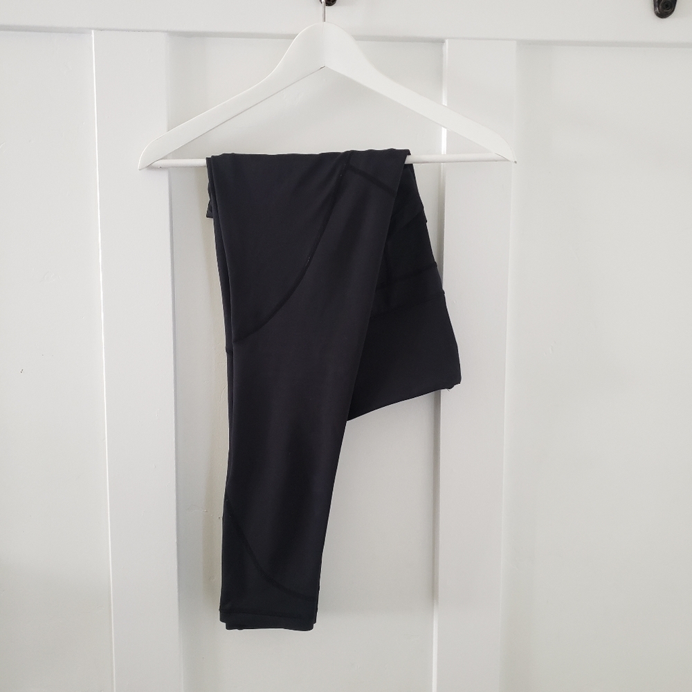 Zyia black pocket light n tight 7/8 leggings 24"